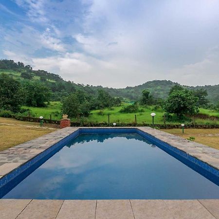 Stayvista'S Shivom Villa 2 - A Serene Escape With Views Of The Valley And Lake Lonavala Ngoại thất bức ảnh