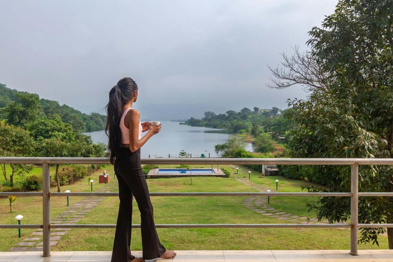 Stayvista'S Shivom Villa 2 - A Serene Escape With Views Of The Valley And Lake Lonavala Ngoại thất bức ảnh