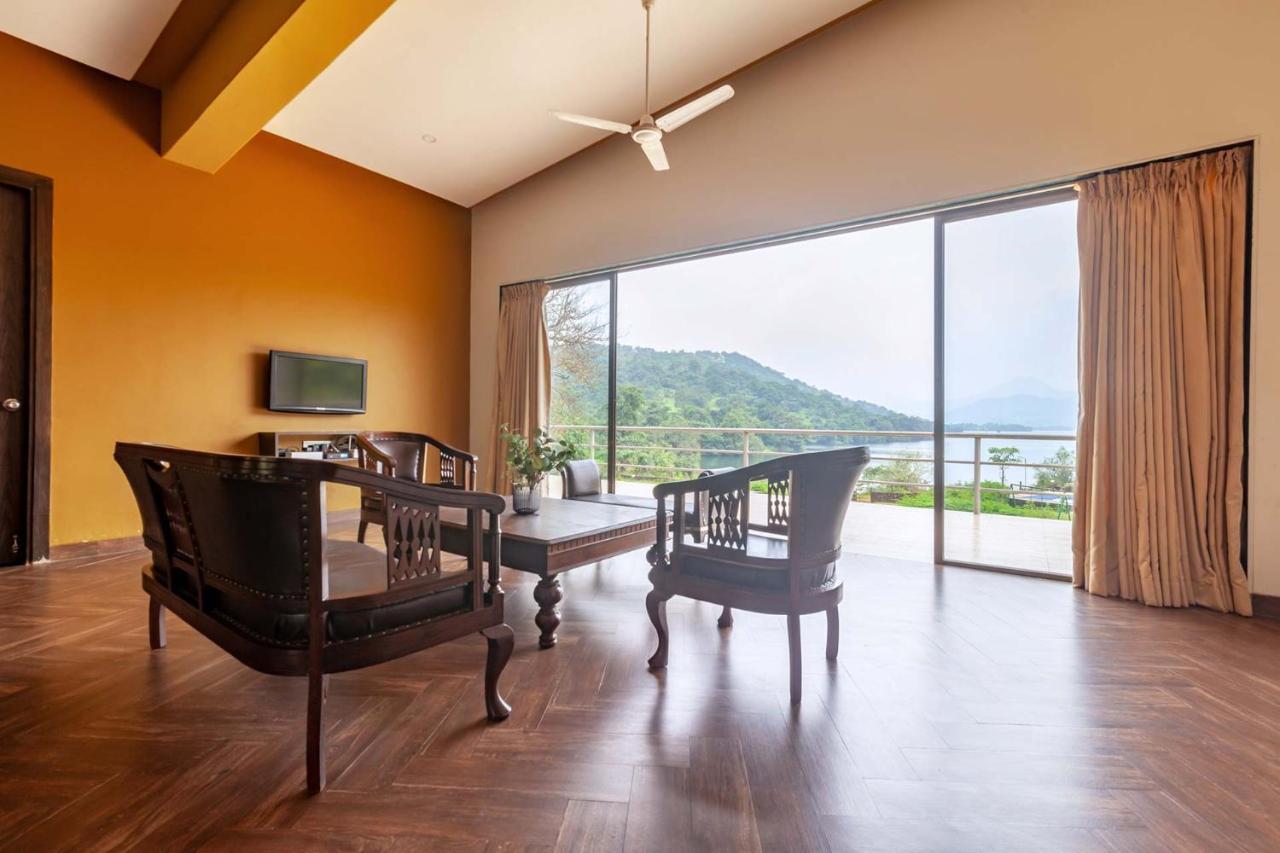 Stayvista'S Shivom Villa 2 - A Serene Escape With Views Of The Valley And Lake Lonavala Ngoại thất bức ảnh